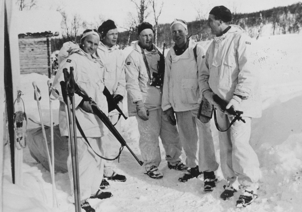 Soldater/motstandsfolk, sprengningslaget for Trolldalsbrua.
Fra venstre: G.Nordal, A.Andersen, A.Salvesen, A,Hægstad og T.Brunsell
