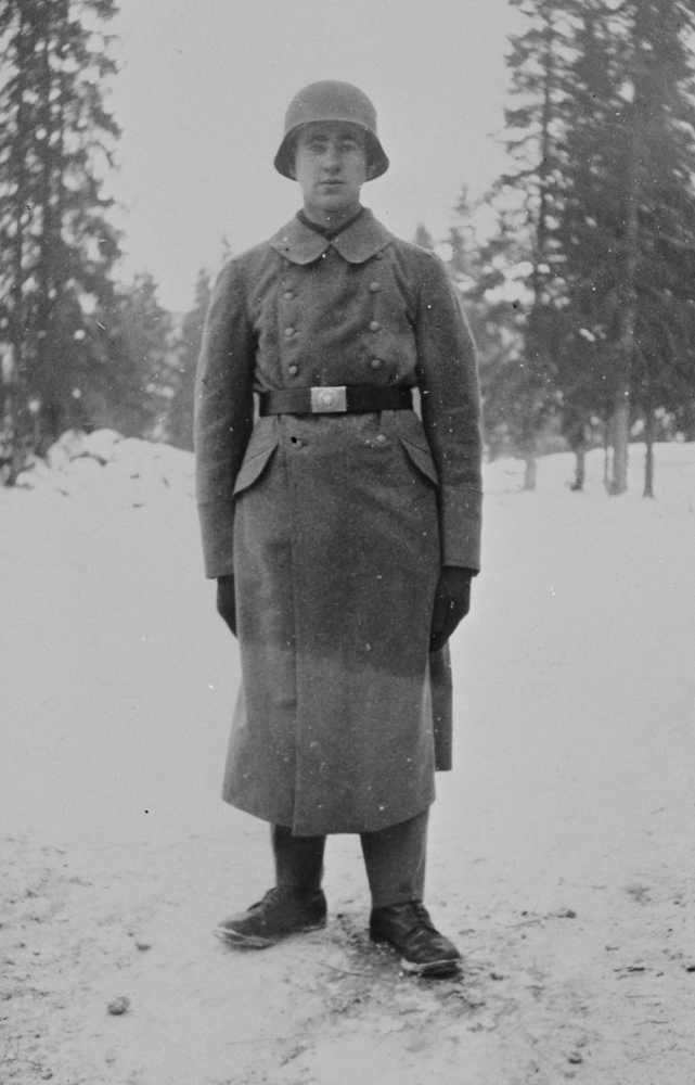 Tyske soldat på Olderskog, vinterbilde.