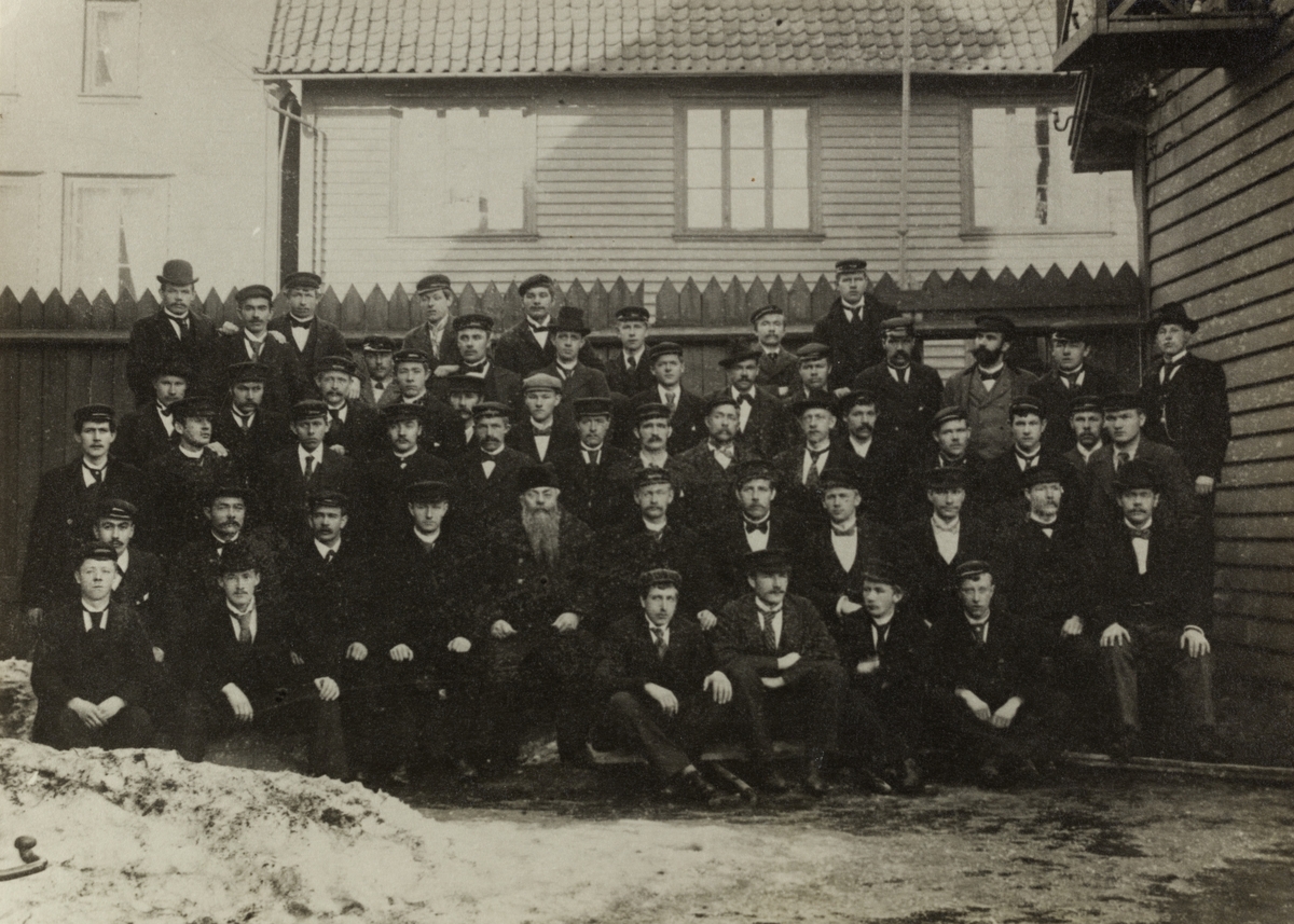 Gruppebilder - Styrmannsskolen 1899-1900