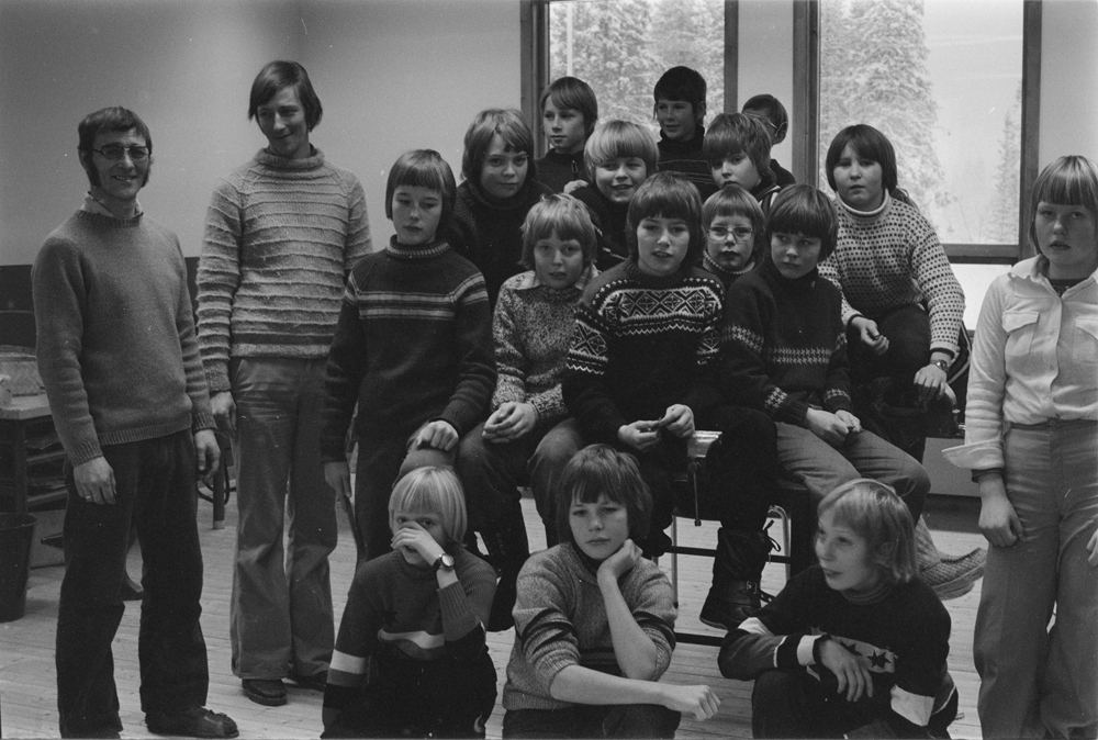 Bleikvassli skole Januar 1978. 
Lærer Roald Lindvik med 5. og 6. klassinger