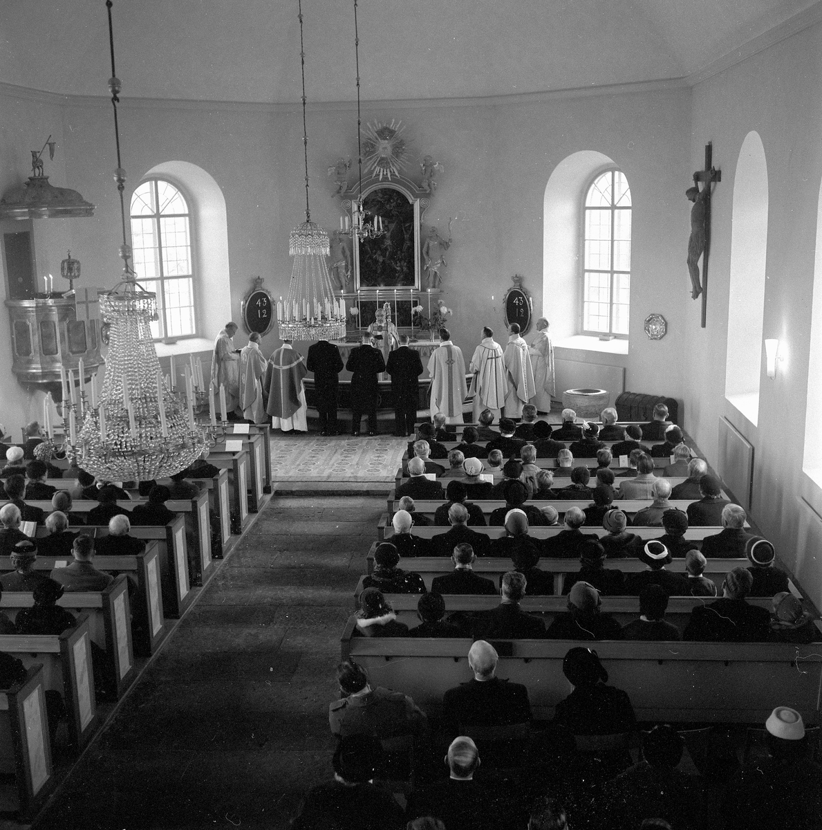 Vintrosa kyrka återinvigs.
December 1956.