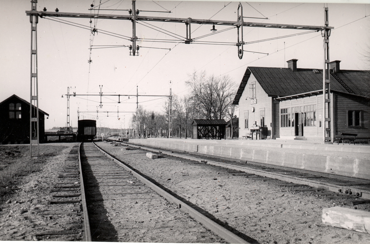 Hovsta station.