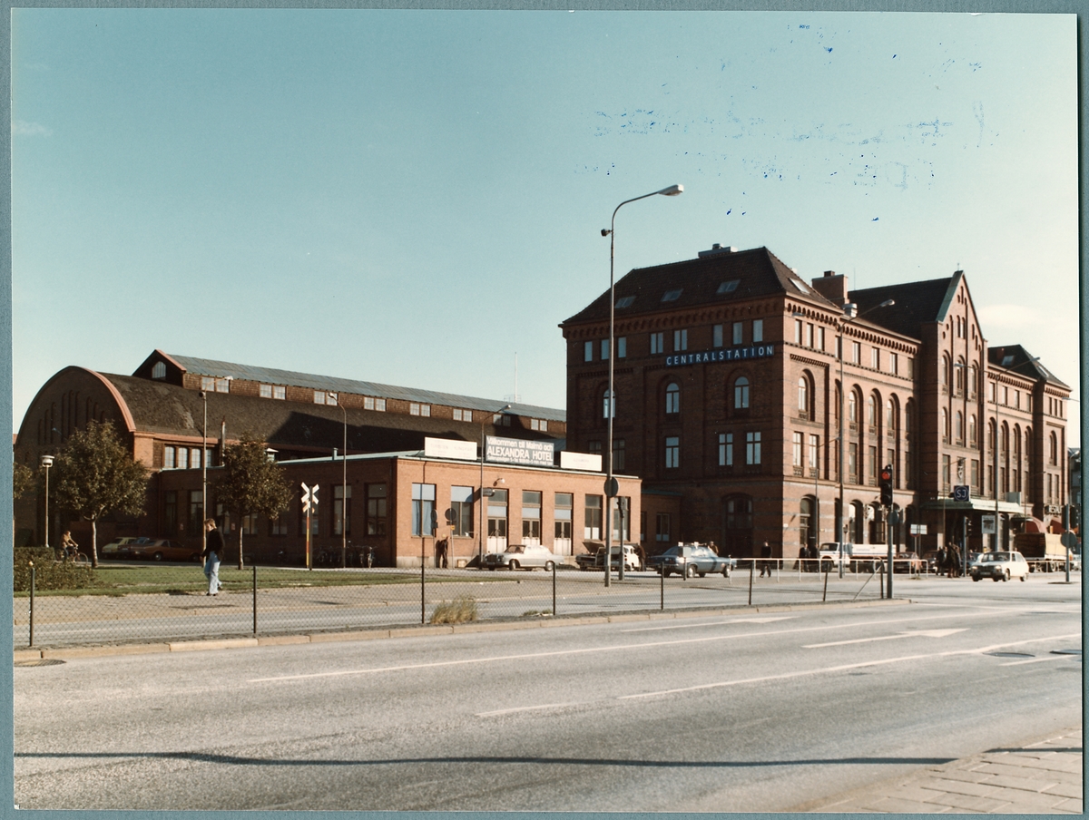 Malmö centralstation från gatusidan.