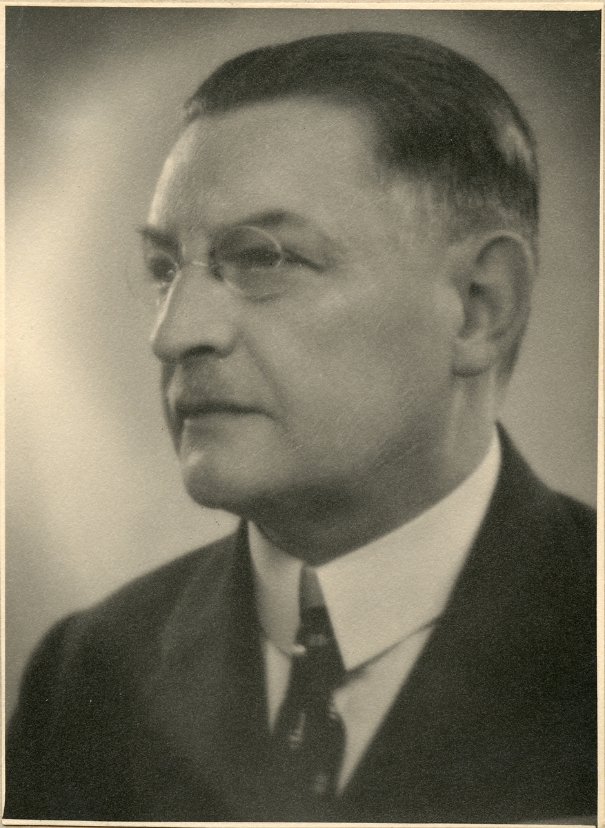 P. W. Cederberg.