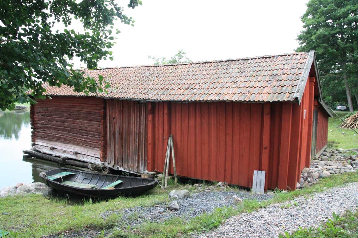 Restaurering av överloppsbyggnad, båthus, efter, Idön, Gräsö socken, Uppland 2011