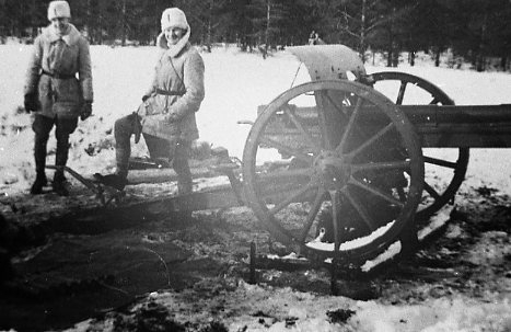 Kanon m/1902. 7,5 cm. Aspirantskolan på Marma, vinter.
