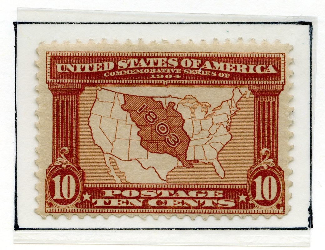 13 amerikanske frimerker fra 1904 (5 ulike frimerker) som viser sentrale personer knyttet til "The Louisiana Purchase" i 1803 der 15 stater ble kjøpt fri fra Frankrike. Tre frimerker med grønn bakgrunnsfarge viser portrettet av Livingston, tre frimerker med rød bakgrunnsfarge viser portrett av Jefferson, to med fiolett bakgrunnsfarge som viser Monroe, to blå viser Mc Kinley, og tre brune frimerker som viser kart over de aktuelle statene.