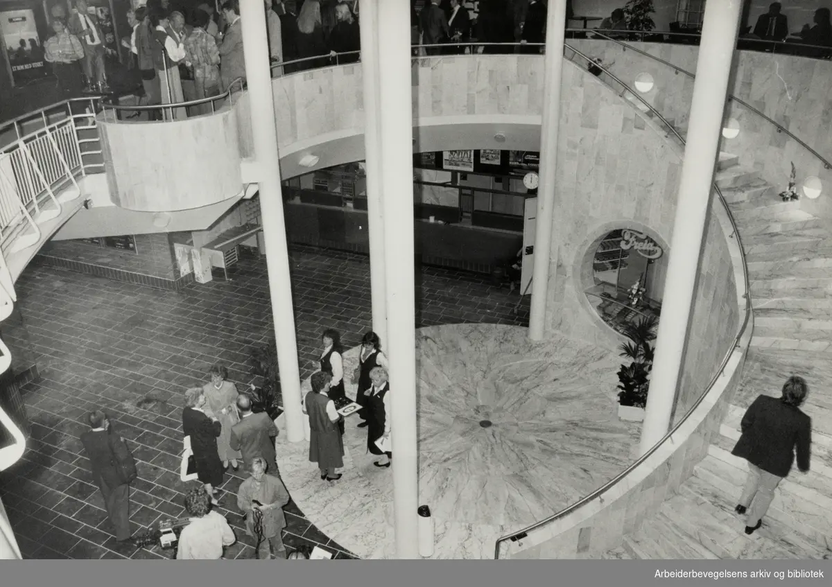 Eldorado kino åpner etter moderniseringen. Oktober 1986