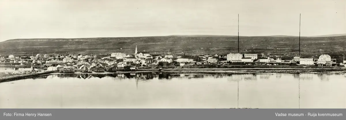 Panorama av Vadsø by før krigen.