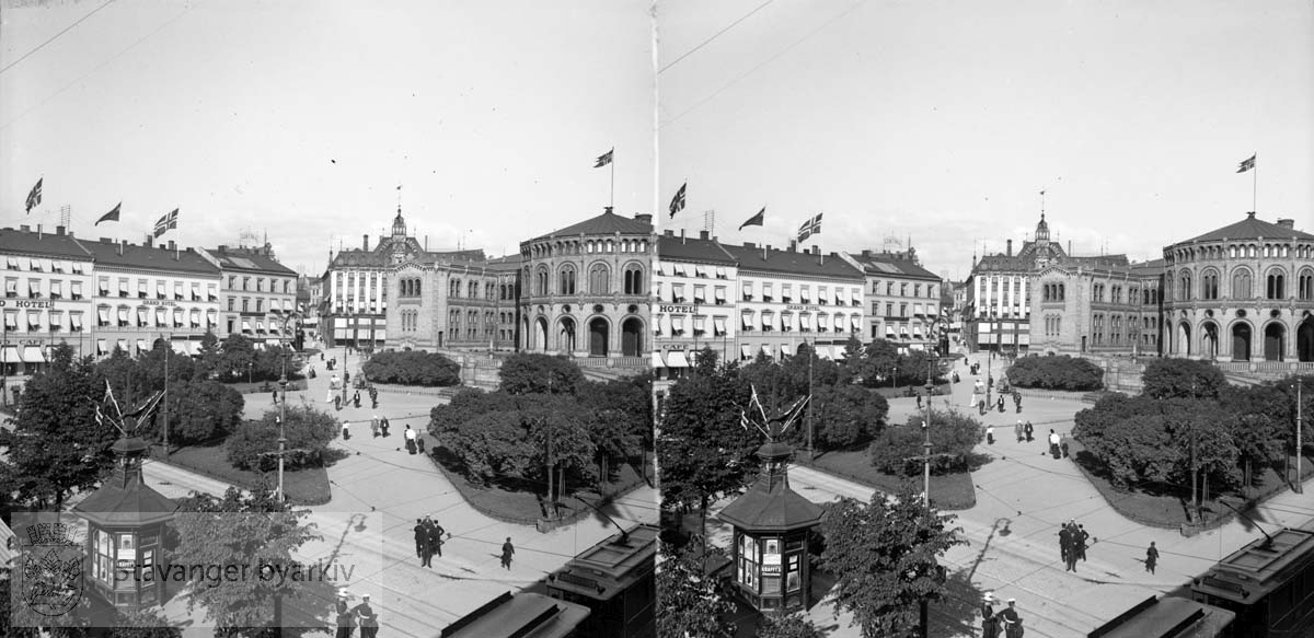 Eidsvolls plass, Stortinget, Grand hotell..Stereofotografi..