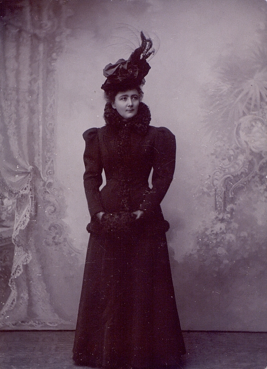 Anna Avén född Hollertz.
