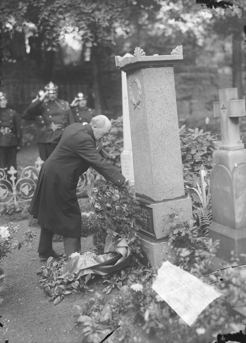 Minnehøytidelighet ved Stadsingeniør Carl Adolf Dahls gravsted