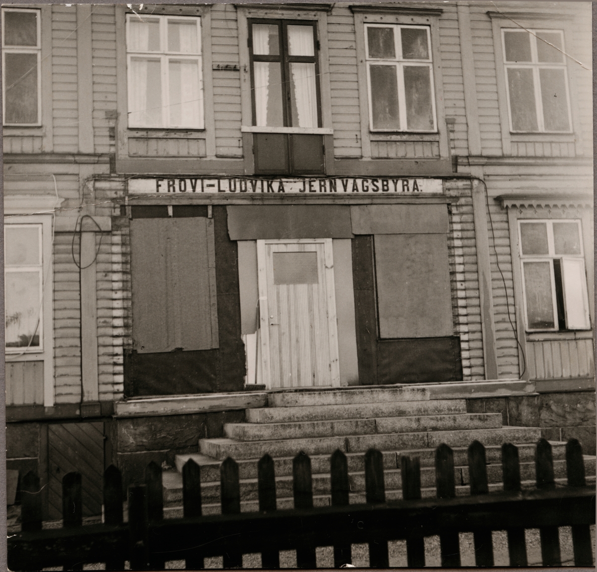 Ombyggnad av Frövi - Ludvika Jernvägsbyrå, FLJ's förvaltningsbyggnad i Kopparberg, 1928.