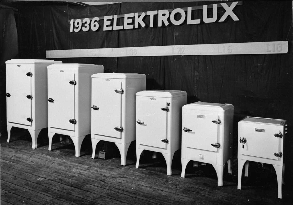 Elektrolux-Laboratoriet. 1936-kylskåputställning L 10, L 15, L 22, L 38, L 55 och L 75.