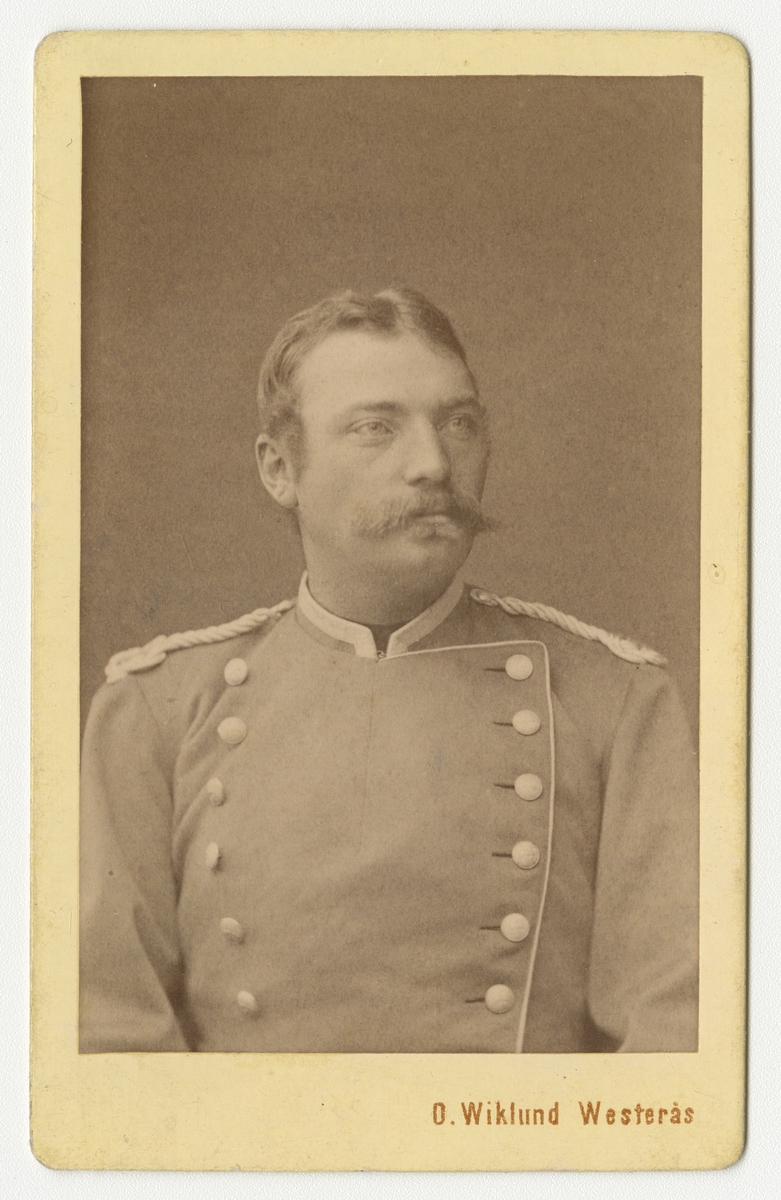 Porträtt av Lars Ohlin, officer vid Skånska dragonregementet K 6.