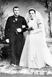Brudeparet Johannes Brusevold og Anna f. Faleide Brusevold, 