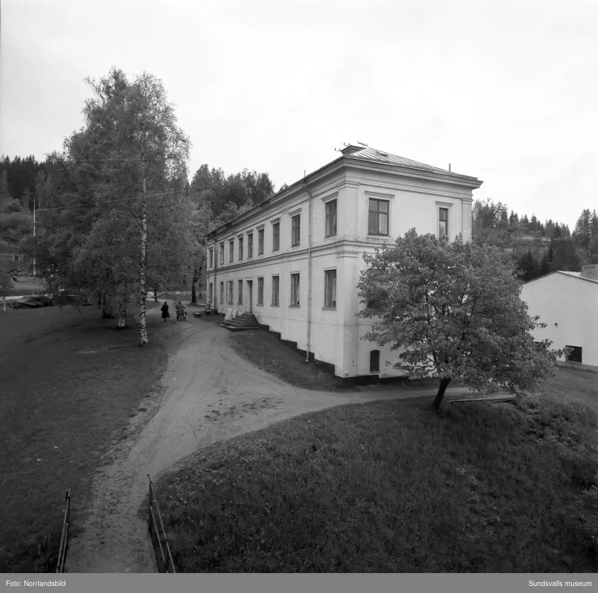 Villa Berghem på Norrmalm som byggdes 1885 av grosshandlaren Samuel Magnus Jacobsson, ägare till Hotell Nord. Senare blev byggnaden en del av det expanderande lasarettet. Huset revs i mitten av 1970-talet.
