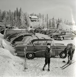 Stor helgeutfart til Oslomarka. 07.02.1960. Frognerseteren.