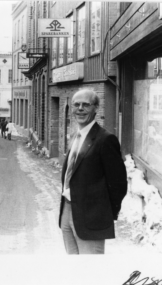 Finn Andersen, banksjef, Kragerø Sparebank, 1986.