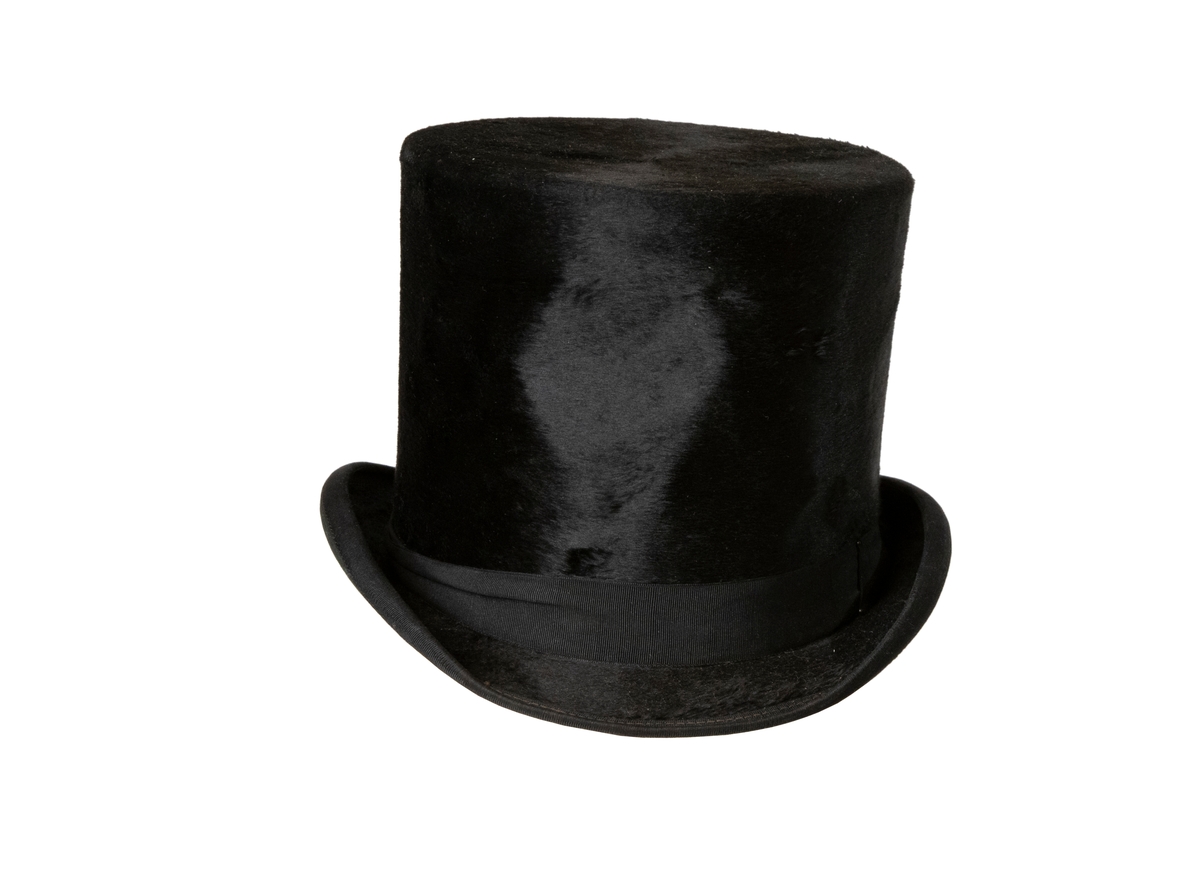 honi soit qui mal y pense top hat