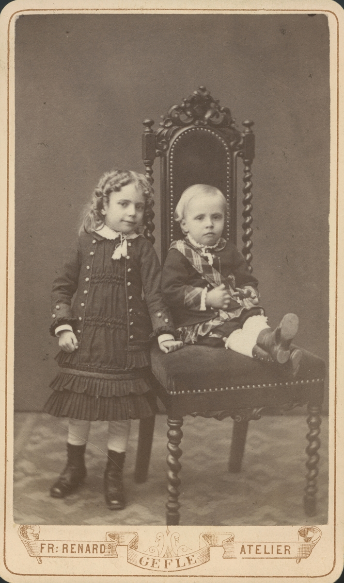 Helga och Gösta Juhlin, 1881.