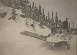 Snørydding på Tonsåsen januar-mars 1931