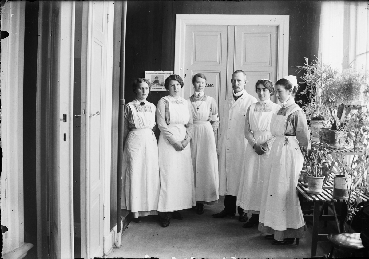 Sjukvårdspersonal, Östhammars lasarett, Uppland omkring 1920