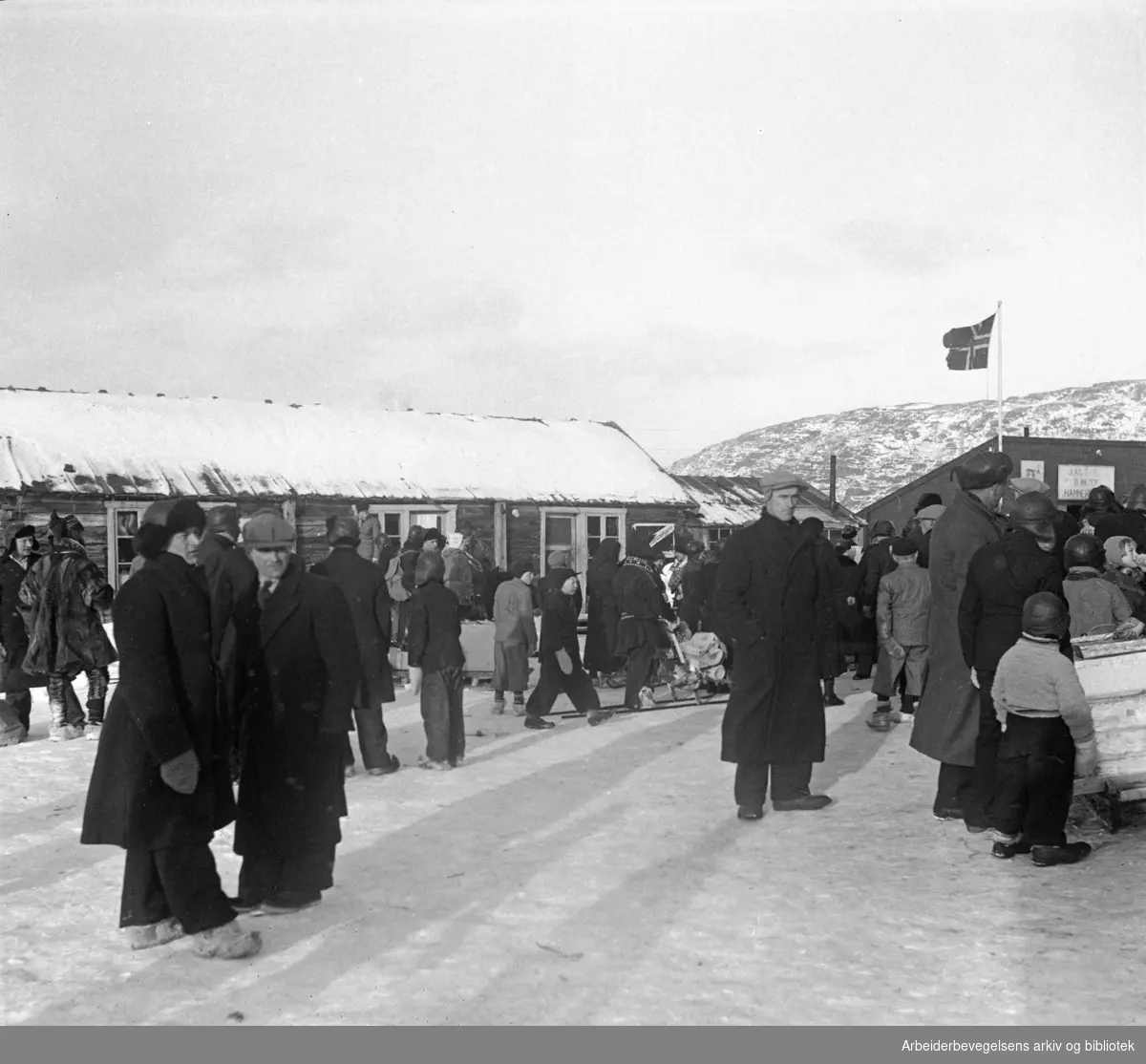 Markedsplassen på vårmarkedet i Bossekop, 1939.