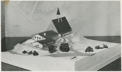 Jeløy kirke (modell, 2 bilder)