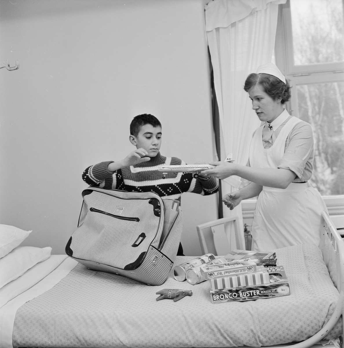 Akademiska sjukhuset, Persiske pojken Morteza får snart åka hem, Uppsala, mars 1962