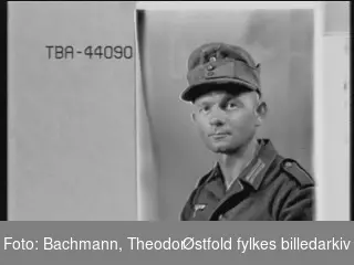 Portrett av tysk soldat i uniform,  Fritz Plehn.