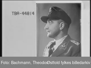Portrett av tysk soldat i uniform,  Grow.
