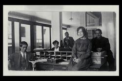 interiør, postkontor, 1700 Sarpsborg, personale