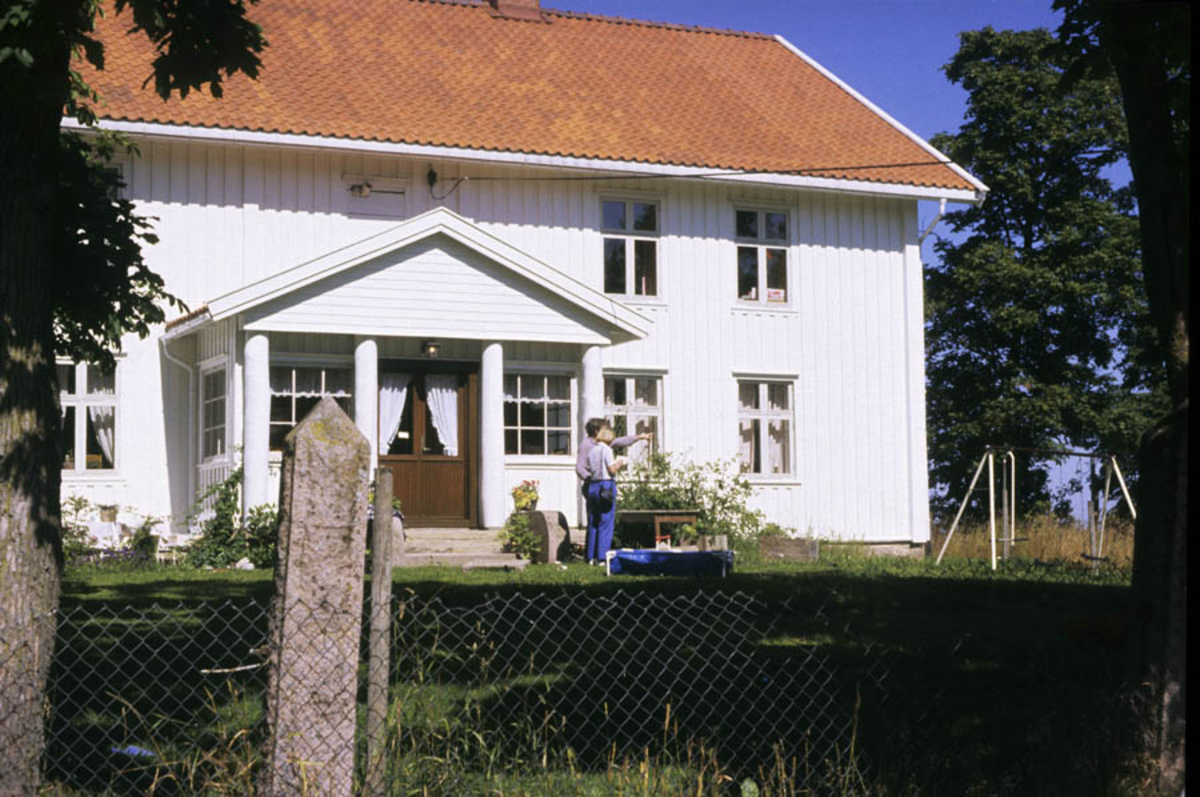 Nedre Fjeldstad gård, hovedhusets inngangsparti