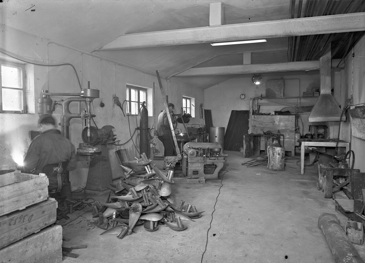 Olsen Ruud, august 1950. Mekanisk verksted.