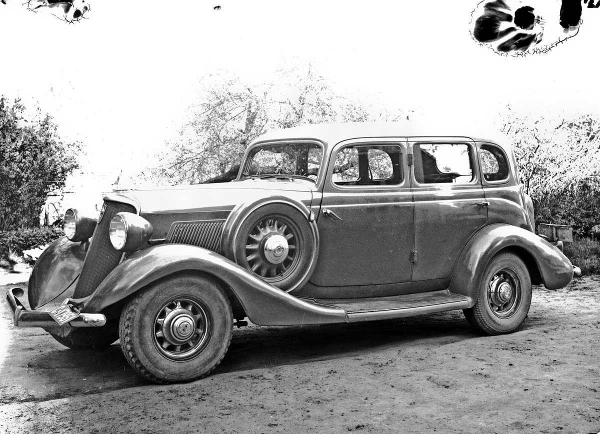 Bil fra 20-30 tallet. Studebaker med kjennetegn C-17951.