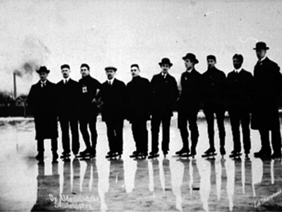 Postkort, Hamar, Veslemjøsa, mjøsis, europamesterskapet på skøyter 1911, EM 1911, gruppe 10 skøyteløpere, utenlandske deltagere, 
