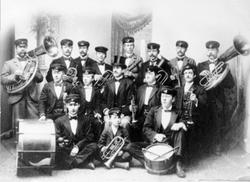 Hamar Musikkorps 1897. Messingblåsere, trommer. Dirrigent Fr