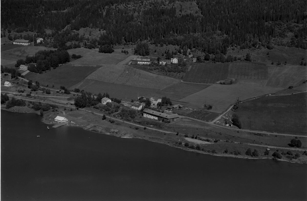 Flyfoto av Freng pensjonat, Freng søndre, Brøttum, Ringsaker.