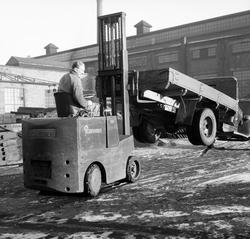 HAMAR JERNSTØPERI OG MEK. VERKSTED, HAM- JERN, TRUCK LØFTER 