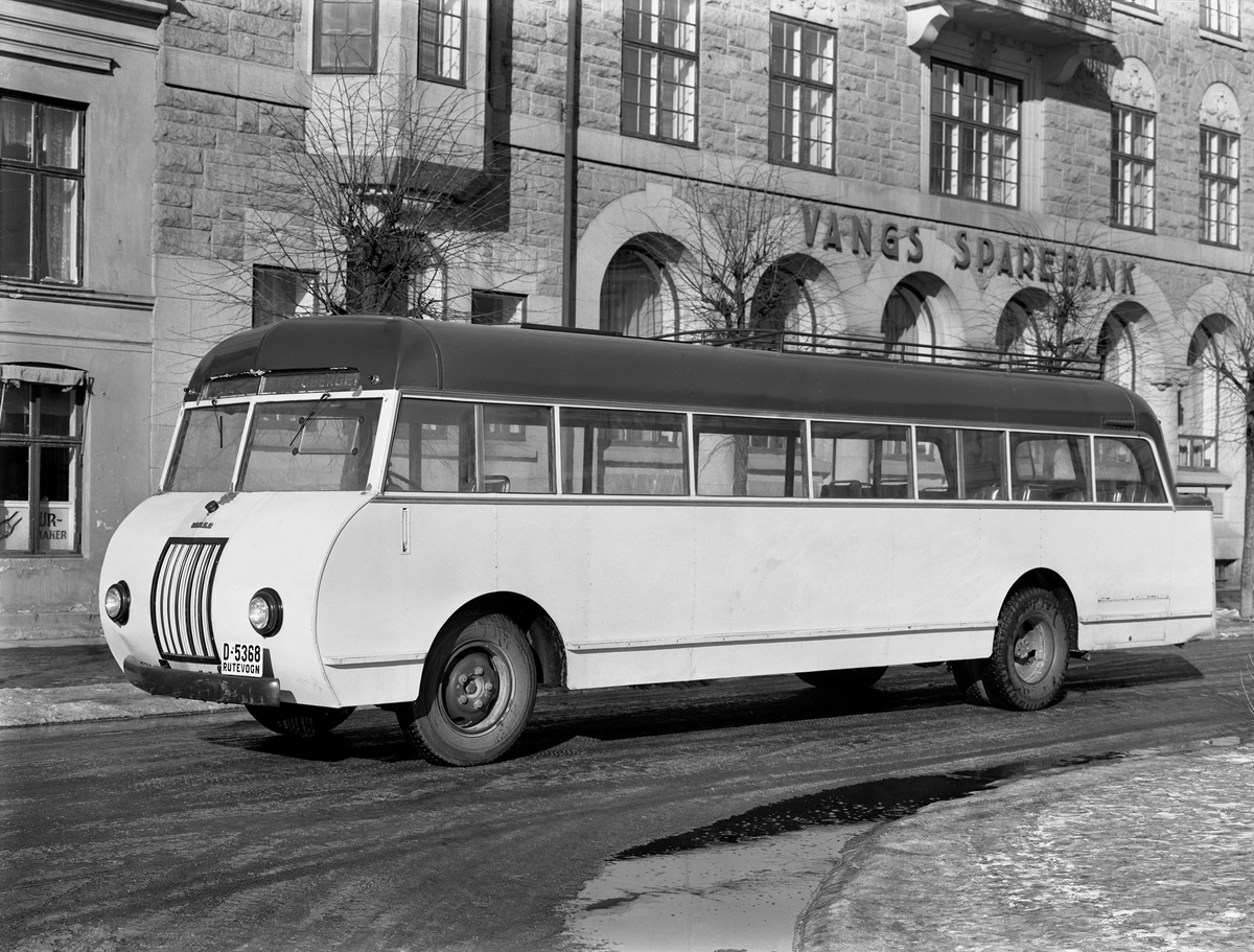 OLRUD AUTO. BUSS D-5368. RUTE ELVERUM-STYGGBERGET. 

Rutevogn D-5368 var en Dodge 1946-modell og karosseriet ble bygd hos Brumundddal Mekaniske Verksted. Bussen ble levert ny til rutebileier Henrik Flygind, Elverum. Flyginds ruter gikk i 1951 inn i Elverum Bilruter A/L.