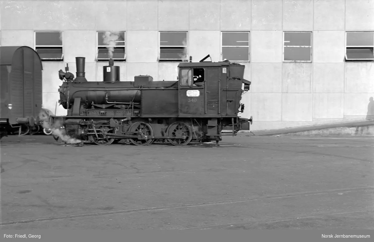 Damplokomotiv type 25b nr. 340 på Skoltegrunnskaien i Bergen