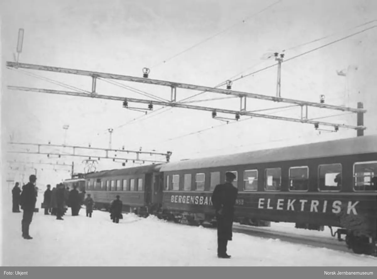 Bergensbanens åpningstog for elektrisk drift