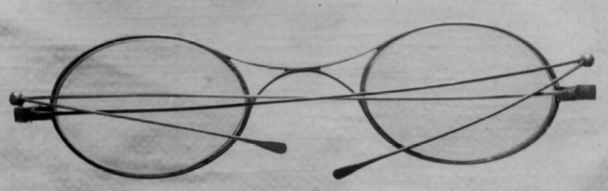 Briller, med brillehus