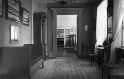 Interiør i empirestil som utstilt i Bysamlingen på Norsk Fol