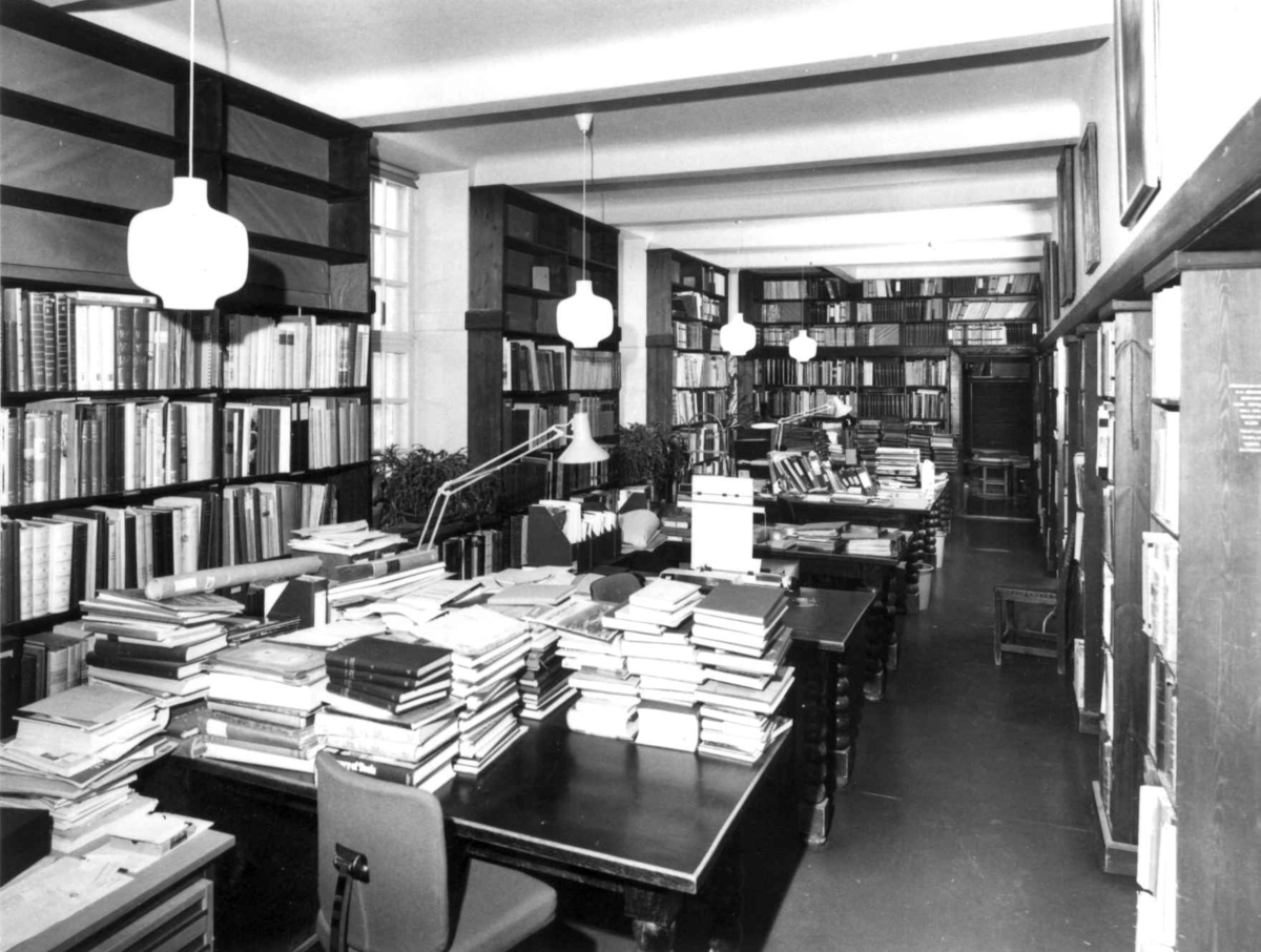 NF. Bibliotek