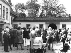 Oslodagene, 28.8.1982. På gårdsplassen på Bogstad, mens tale