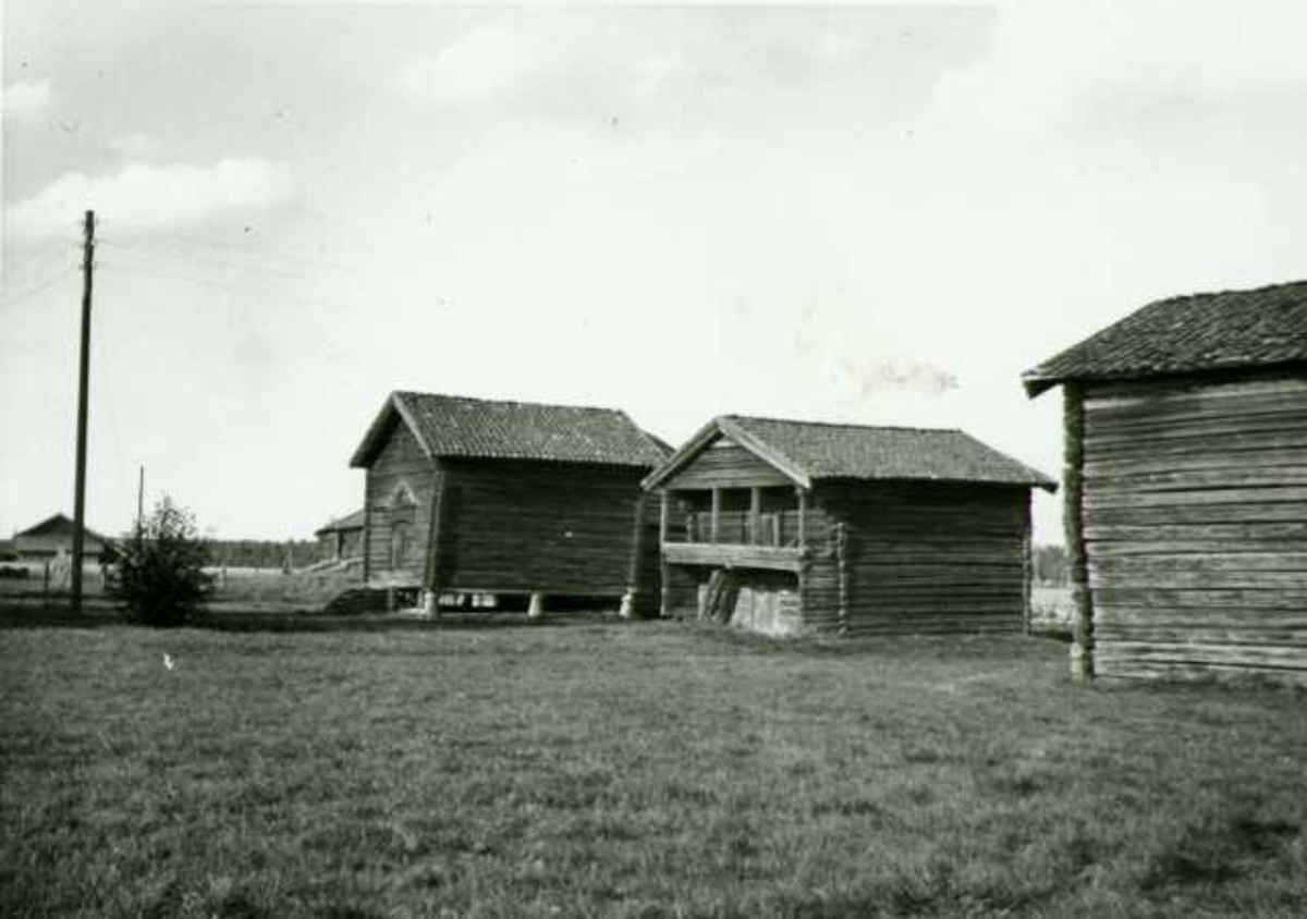 Gårdstun, Moe, Grue, Hedmark. Fotografert 1935.