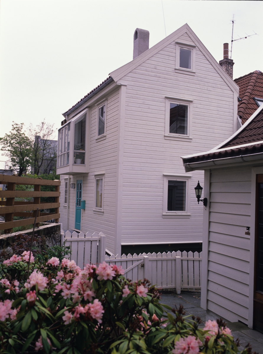 Eldre småhusbebyggelse.  Illustrasjonsbilde fra Nye Bonytt 1989.