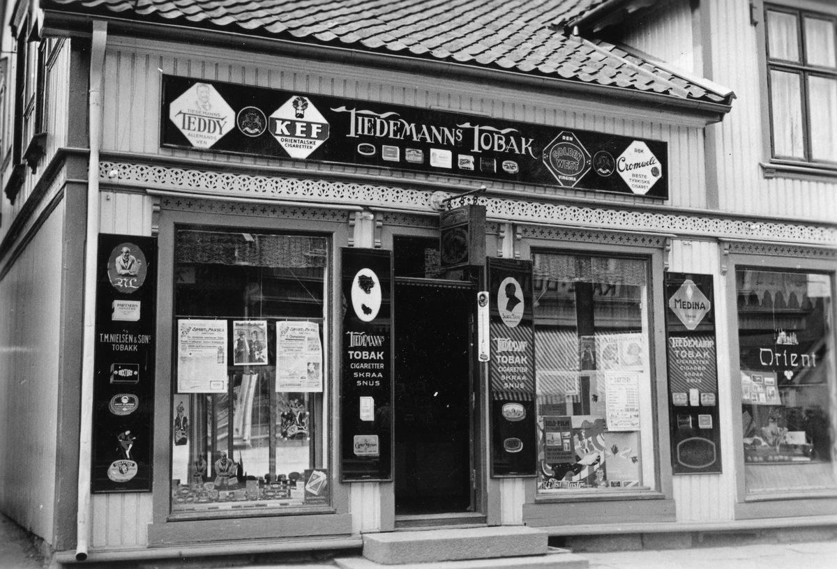 Havannamagasinet i Fredrikstad, 1932.